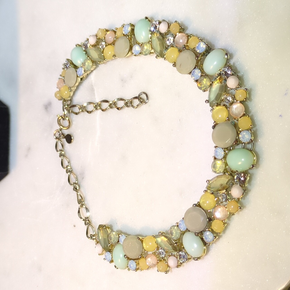 LOFT Crystal Stones Statement necklace.‎ - Picture 7 of 9